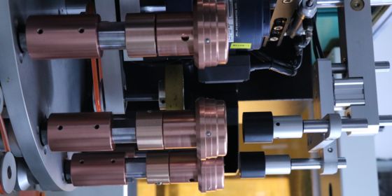 1-Kleur 50 stuks/min Automatische Potten en Flessendoppen UV Zeefdrukmachine