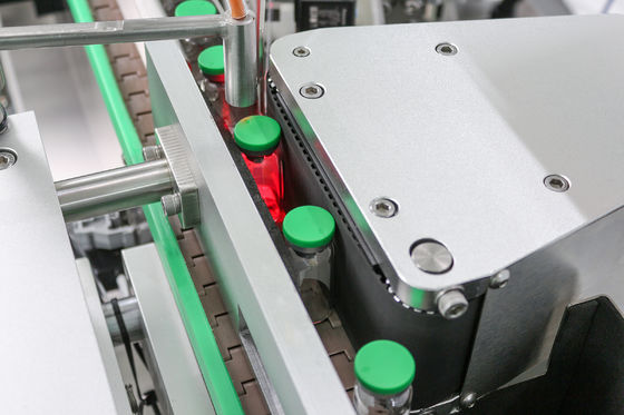 SGS Dagelijkse chemische industrie 300 stuks per minuut Verticale automatische etikettermachine