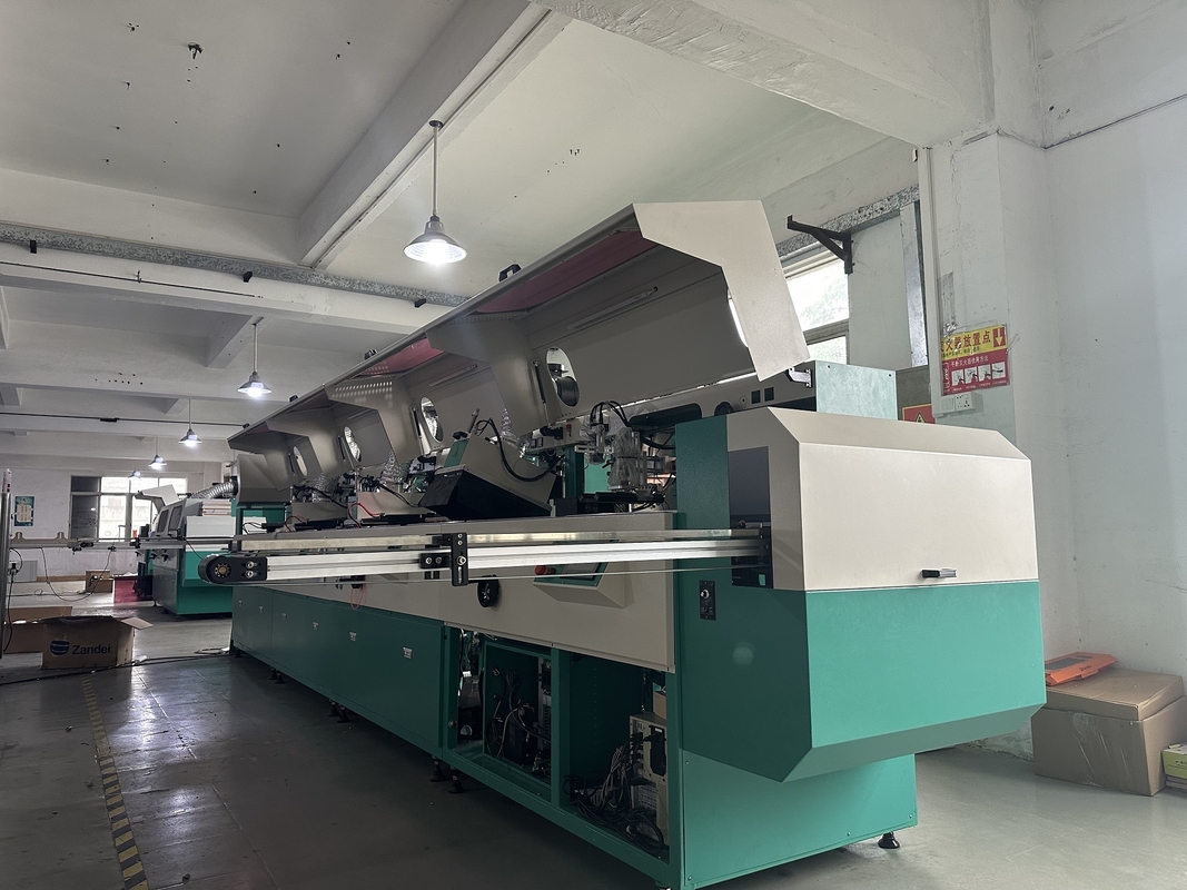 85 stuks/min Glasfles Meerkleurig Auto-schermprinter Lineair type metalen apparatuur